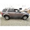 Image 11 : A6 --  2010 FORD ESCAPE XLT GREY 204863 KMS