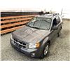 Image 4 : A6 --  2010 FORD ESCAPE XLT GREY 204863 KMS