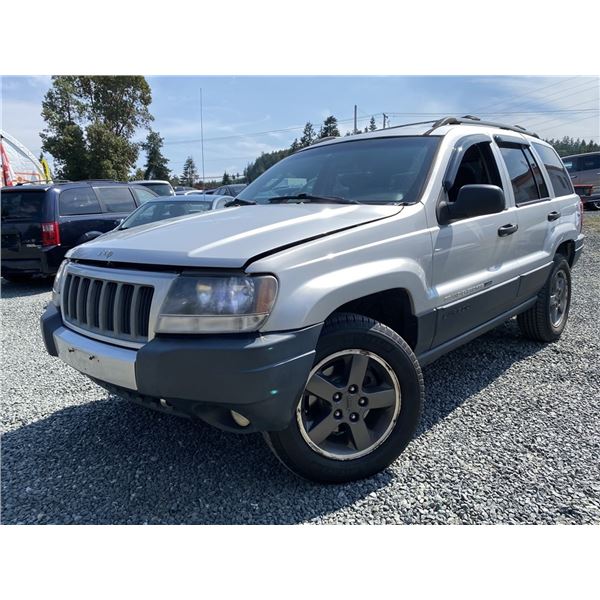 A12D --  2004 JEEP GRAND CHEROKEE SILVER 273925 KMS
