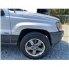Image 24 : A12D --  2004 JEEP GRAND CHEROKEE SILVER 273925 KMS