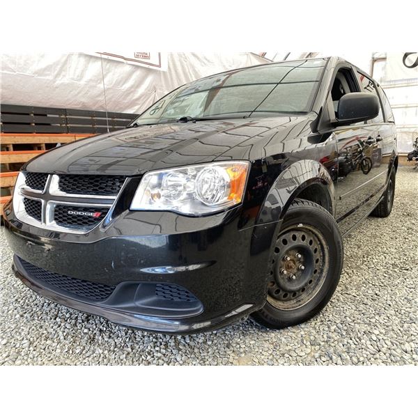 D1 --  2015 DODGE GRAND CARAVAN SXT BLACK 160702 KMS