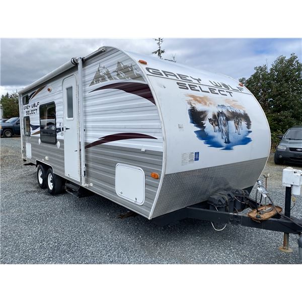 0B --  2013 FOREST RIVER CHEROKEE GREY WOLF 24FT   KMS