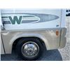 Image 16 : 0J --  2002 WINNEBAGO BRAVE 33FT WHITE 75542 KMS