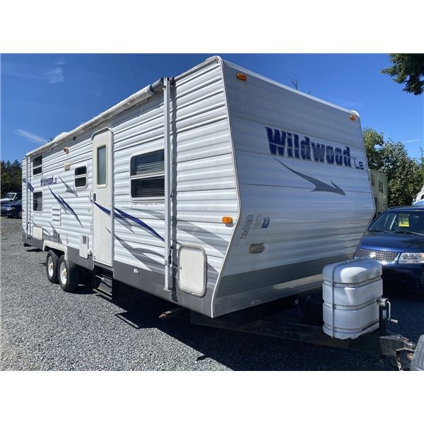 0L --  2008 WILDWOOD BY FOREST RIVER T27 WHITE, "NO RESERVE"