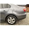 Image 25 : A12U --  2013 VOLKSWAGEN JETTA GREY 298468 KMS