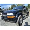 Image 2 : A12Q --  2005 CHEVROLET BLAZER ZR2 BLACK 299228 KMS