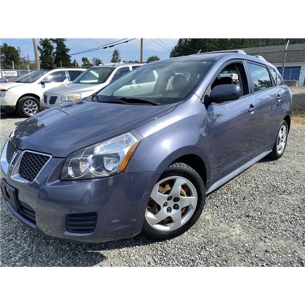 A12W --  2009 PONTIAC VIBE BLUE 311168 KMS