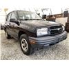 Image 8 : 0P --  2003 CHEVROLET TRACKER LX 4X4 BLACK 33053 KMS  "NO RESERVE"