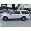 Image 26 : C6B --  2015 LINCOLN NAVIGATOR L WHITE 140275 KMS