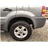 Image 25 : 0U --  2005 FORD ESCAPE 4WD "NO RESERVE" BLUE/GREEN 285861 KMS