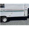 Image 11 : 0E --  2000 WILDERNESS "NO RESERVE" 5TH WHEEL WHITE
