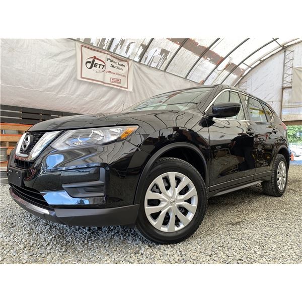 C6A --  2017 NISSAN ROGUE SV AWD BLACK 101339 KMS