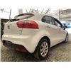 Image 14 : C4 --  2014 KIA RIO GDI WHITE 97911 KMS