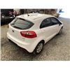 Image 16 : C4 --  2014 KIA RIO GDI WHITE 97911 KMS