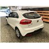 Image 21 : C4 --  2014 KIA RIO GDI WHITE 97911 KMS