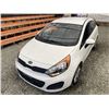 Image 4 : C4 --  2014 KIA RIO GDI WHITE 97911 KMS