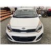 Image 6 : C4 --  2014 KIA RIO GDI WHITE 97911 KMS