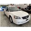 Image 9 : A12ZA --  2005 NISSAN ALTIMA WHITE 265469 KMS