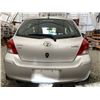 Image 17 : A12Y --  2010 TOYOTA YARIS SILVER 263604 KMS