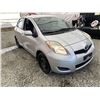 Image 9 : A12Y --  2010 TOYOTA YARIS SILVER 263604 KMS