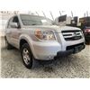 Image 8 : A12T --  2006 HONDA PILOT SILVER 398725 KMS
