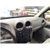 Image 52 : E4 --  2006 GMC ENVOY XL GREY 243217 KMS "NO RESERVE"