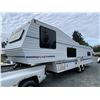 Image 8 : 0F --  1990 SHASTA 5TH WHEEL WHITE  KMS
