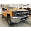 Image 8 : A6 --  2015 CHEVROLET SILVERADO 2500 "NO RESERVE" YELLOW 318240 KMS