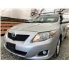 Image 2 : B6 --  2010 TOYOTA COROLLA SILVER 68570 KMS