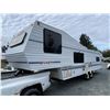 Image 8 : 0F --  1990 SHASTA 5TH WHEEL WHITE  KMS