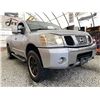 Image 8 : F4 --  2004 NISSAN TITAN SILVER 203615 KMS