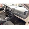 Image 37 : A12F --  2006 CHRYSLER 300 GOLD 212387 KMS
