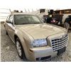 Image 8 : A12F --  2006 CHRYSLER 300 GOLD 212387 KMS