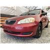Image 2 : A12I --  2005 TOYOTA COROLLA CE RED 285106 KMS