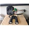 Image 1 : Binoculars and Decoy
