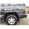 Image 25 : A12Q --  2005 GMC YUKON 4X4 "NO RESERVE" GREY 363936 KMS