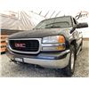 Image 2 : A12Q --  2005 GMC YUKON 4X4 "NO RESERVE" GREY 363936 KMS