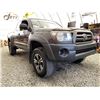 Image 8 : F6A --  2010 TOYOTA TACOMA 4X4 GREY 306146 KMS