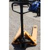 Image 2 : PRIORITY 2500KG CAPACITY HAND PALLET JACK