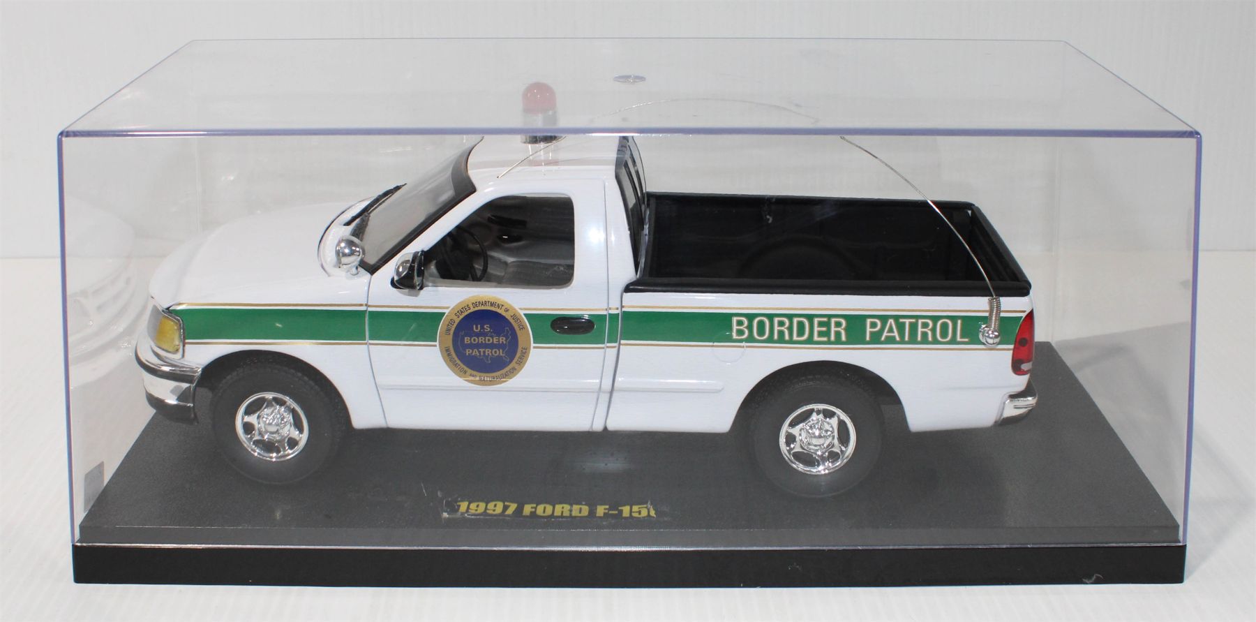 ERTL 1997 US BORDER PATROL FORD F150 DIECAST TRUCK