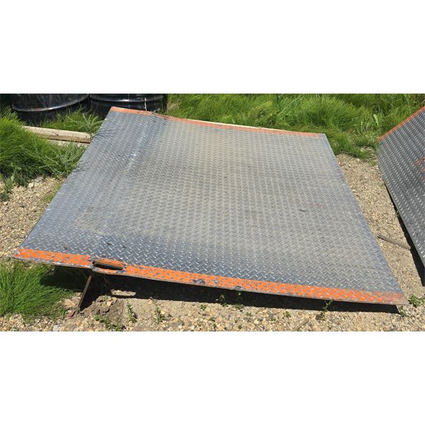 6FT X 5FT SEA-CAN / LOADING DOCK RAMP