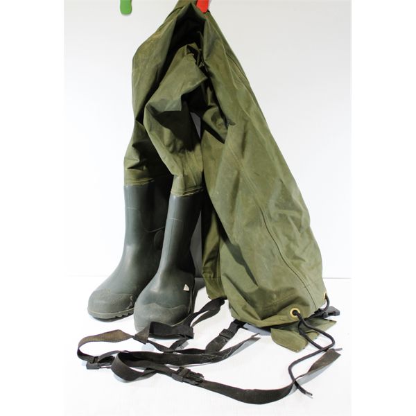SET OF SIZE 11 CHEST WADERS
