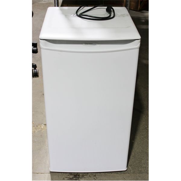 DANDY DESIGNER WHITE MINI FRIDGE