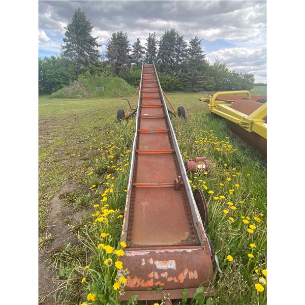 Little Giant 32 ft 220 Elec. Bale elevator, SN. 46486