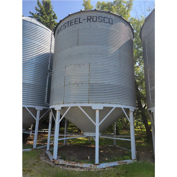 Westeel 5-Ring 1900 Bu Hopper Bin, 14 ft dia., Ladder, opener, single skid. To be Moved by Nov. 30th