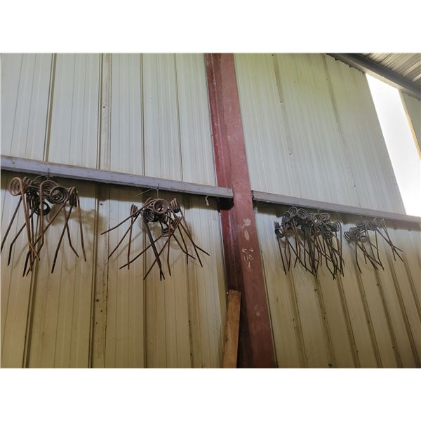 Qty of Spring harrow teeth
