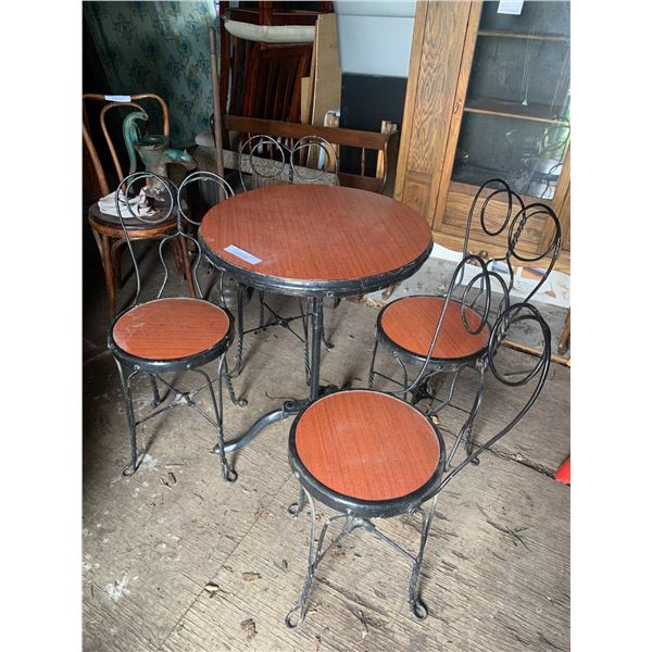 Ice-cream Parlour Table & 4 Chairs