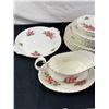 Image 2 : Royal Albert Prairie Rose China Set