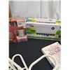 Image 8 : Assorted Home Items