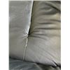 Image 8 : Leather Reclining Couch